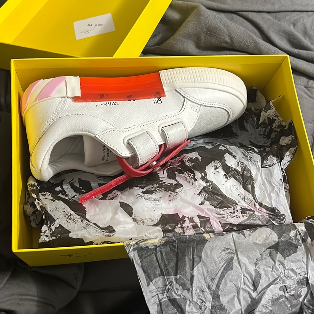 Kids off white